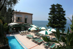 Гостиница Hotel Villa Carlotta  Торри Дель Бенако